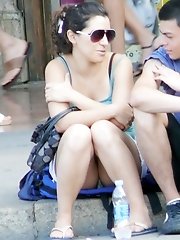 12 pictures - Beautiful black girl upskirt