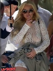 20 pictures - Lindsey Lohan upskirting panties and pussy