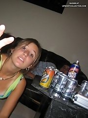 12 pictures - Chick don't wear bras and show nasty upblouse