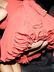 12 pictures - Skinny babe in car up skirt pics