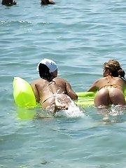 8 pictures - bikini babes photo gallery