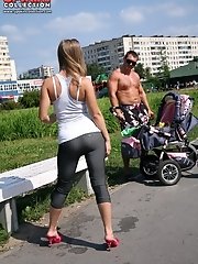 12 pictures - Chick in denim hot pants