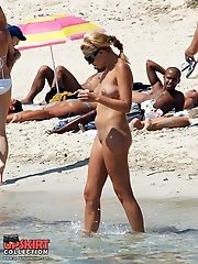 12 pictures - Nudist babe doing deep blowjob pics