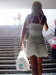 5 pictures - Upskirt sniper gallery