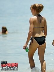 12 pictures - Slutty bikini girls hot big booties