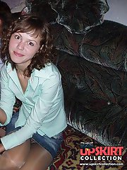 12 pictures - Hot amateur bimbos and their mini upskirts