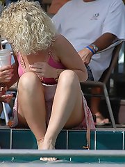 12 pictures - Absolutely new upskirts from fresh amateurs
