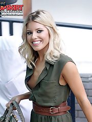 12 pictures - Girls smiling and letting enjoy sexy down blouse