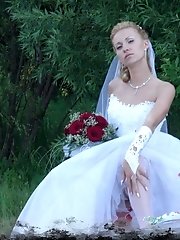 10 pictures - Naughty Brides upskirt photos
