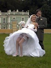 9 pictures - A bride in this action shots