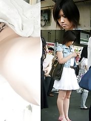 12 pictures - Pantyhose and stockings upskirts