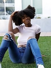 8 pictures - "Angel Avril Denim Fetish 1"
