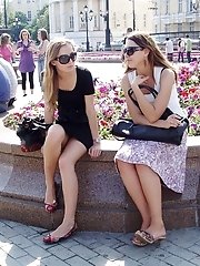 12 pictures - Unintentional upskirts caught on cam