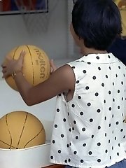 10 pictures - Downblouse Shots upskirt pictures