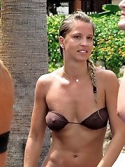 24 pictures - Wet bikinis of these chicks let us enjoy their tits