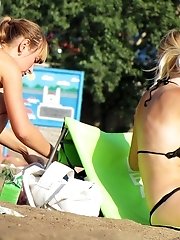 12 pictures - Bikini butts reveal your sex desires
