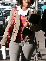 12 pictures - Cameltoe upskirt gallery